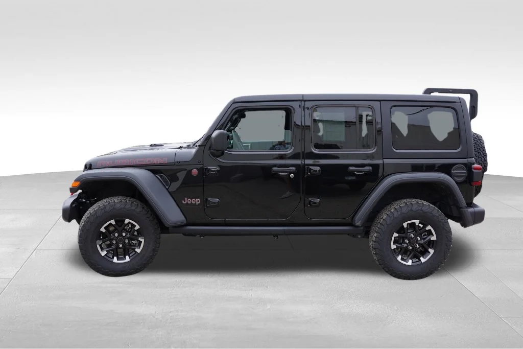 Certified Used 2025 Black Jeep Rubicon image 9