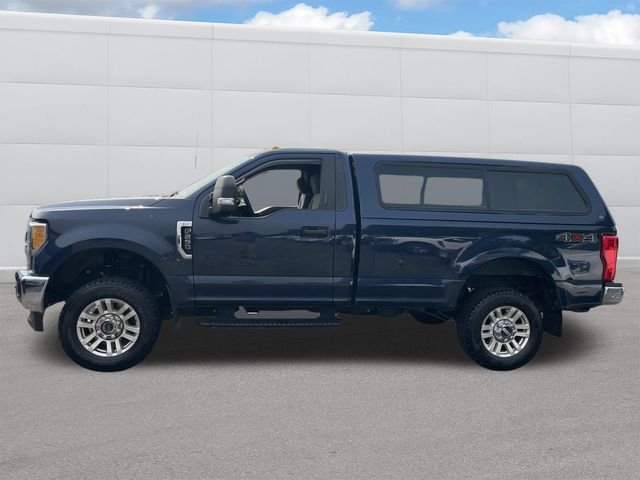 Used 2017 Blue Ford XLT image 2