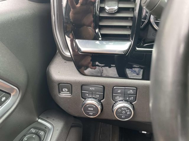 Used 2025 Sterling GMC SLT image 32