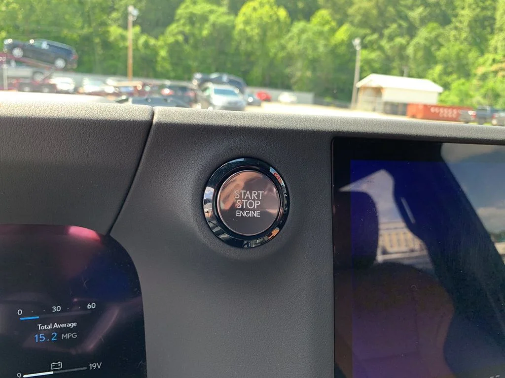 Used 2024 White Lexus 550 Premium image 27