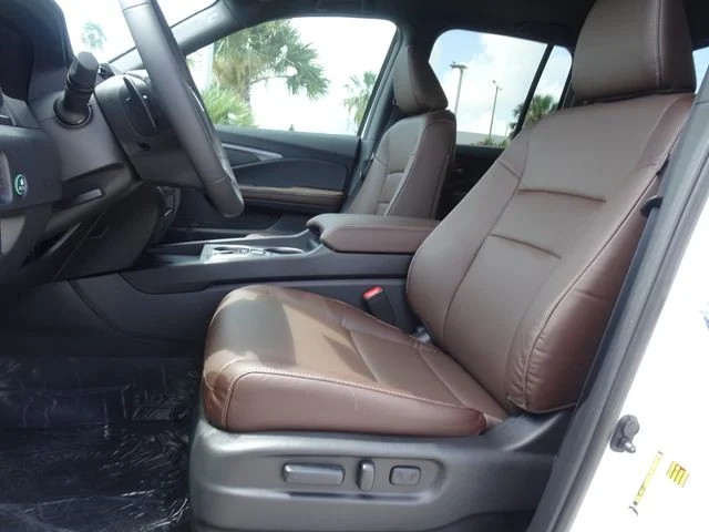 New 2026 Platinum White Pearl Honda RTL image 7