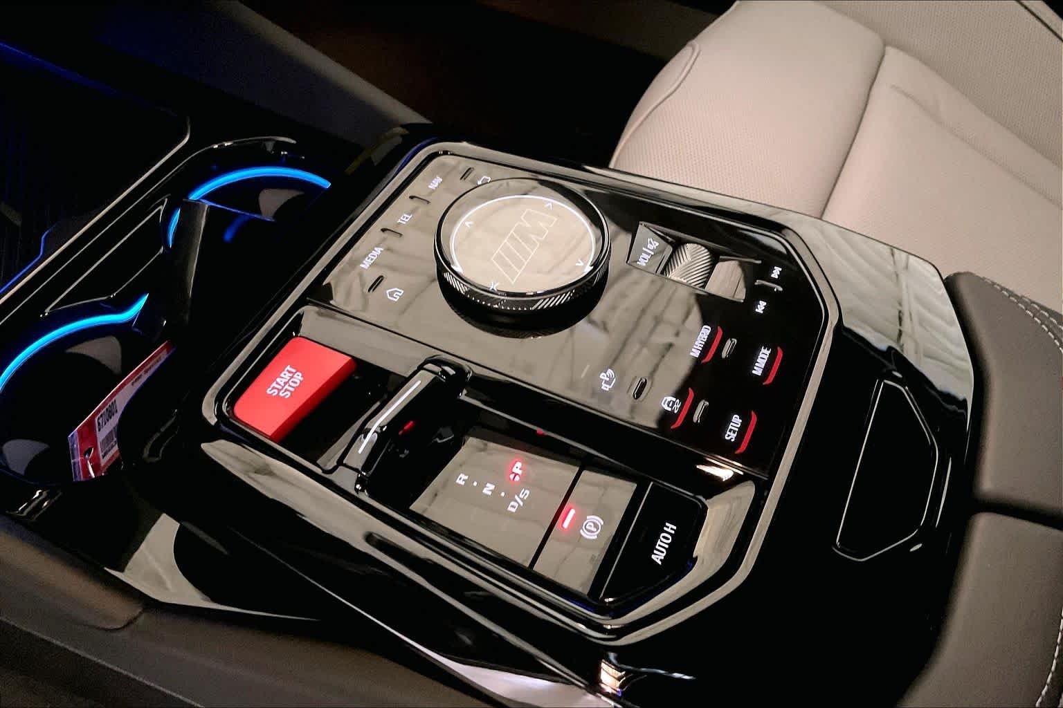 New 2027 Special Order Color BMW  image 7