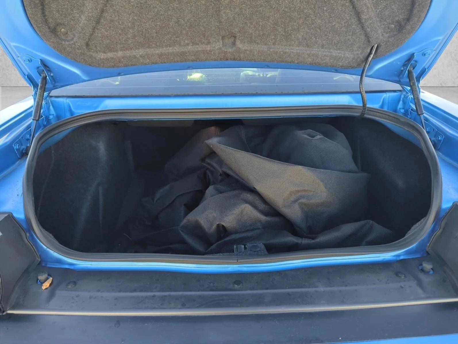 Used 2019 B5 Blue Pearlcoat Dodge SRT Hellcat image 5