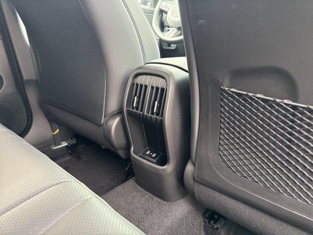 2026 Hyundai Kona SEL Premium - Photo 14