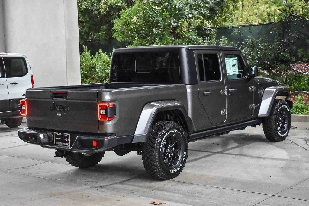 New 2026 Granite Crystal Metallic Clearcoat Jeep Willys image 6