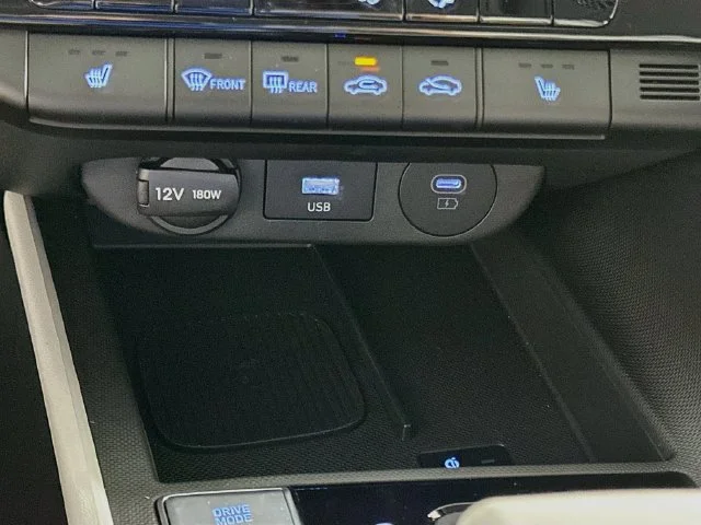 New 2026 Black Hyundai Limited image 18