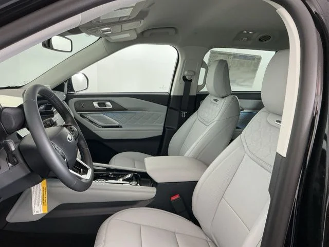 New 2026 Agate Black Metallic Ford Platinum image 17