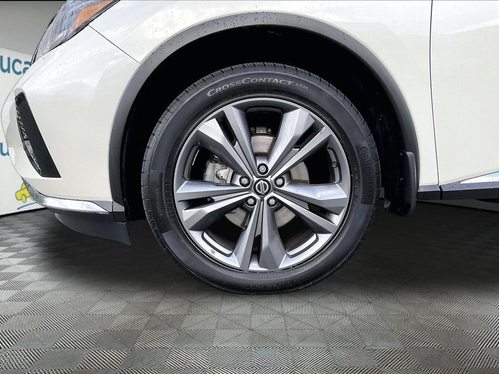 Used 2020 Pearl White Tricoat Nissan Platinum image 7