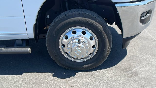 2026 RAM 3500 Chassis Tradesman - Photo 10