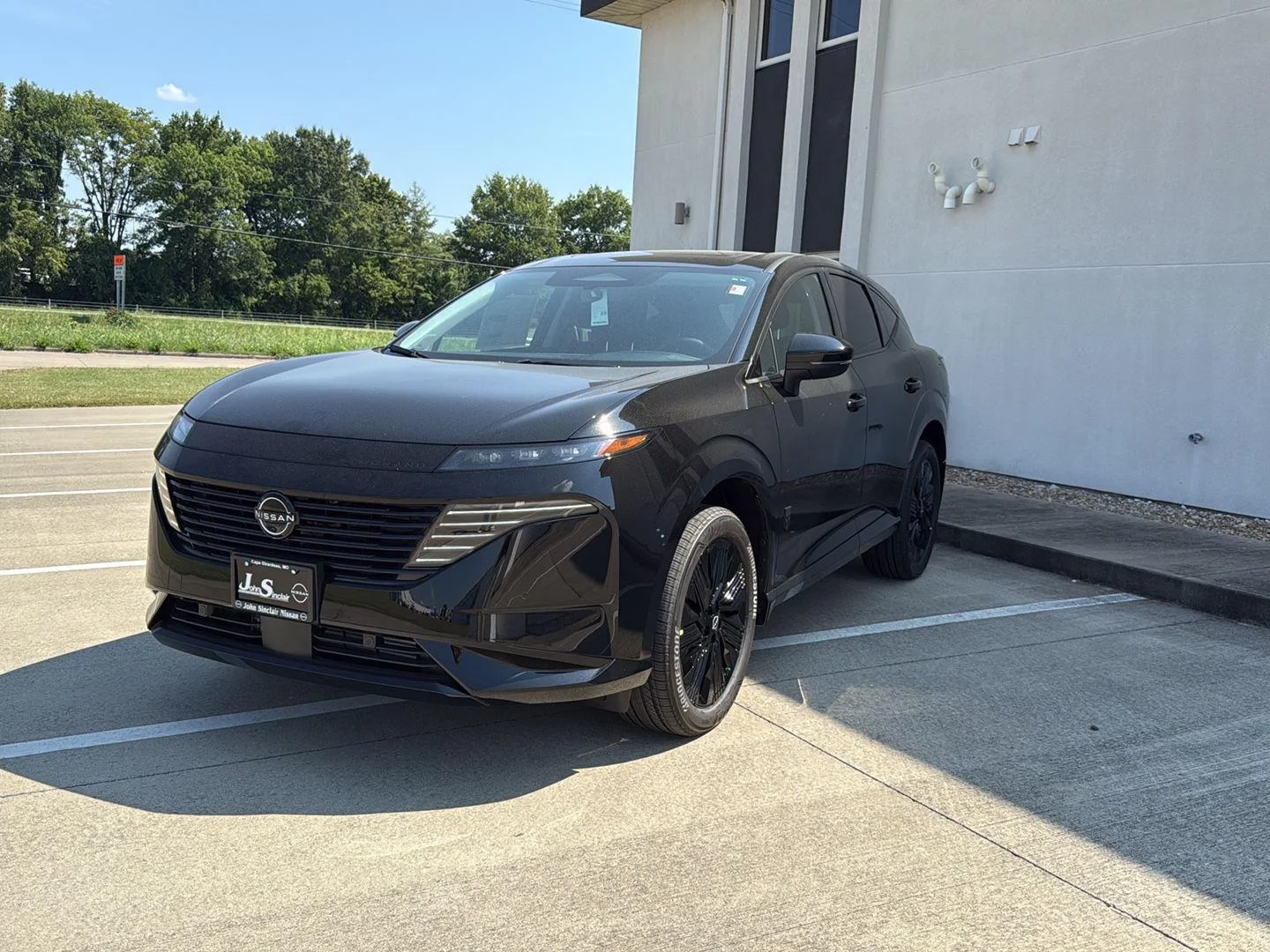New 2027 Super Black Nissan SL image 3