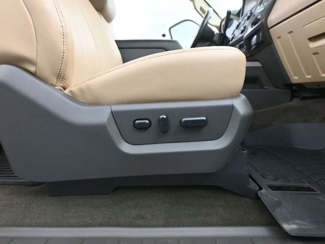 Used 2015 White Ford Lariat image 46