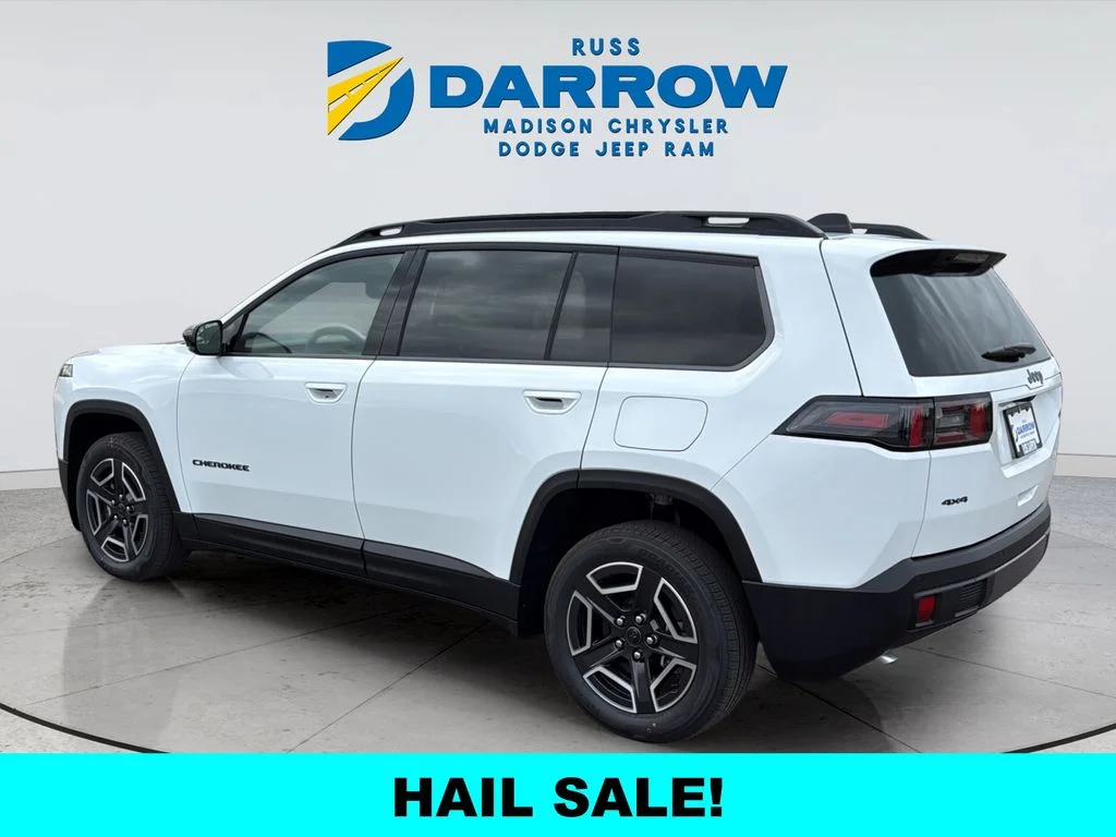 New 2026 Bright White Clear-Coat Exterior Paint Jeep Limited image 3