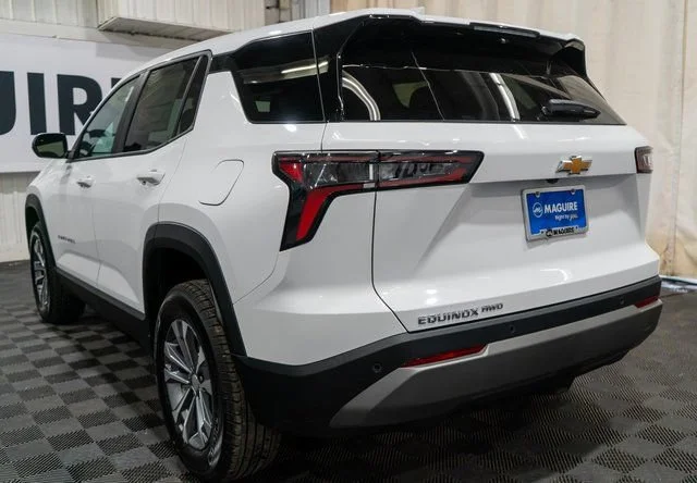 New 2027 Summit White Chevrolet LT image 7