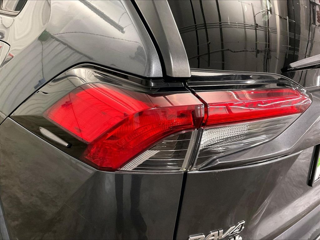 Used 2019 Gray Toyota LE image 34
