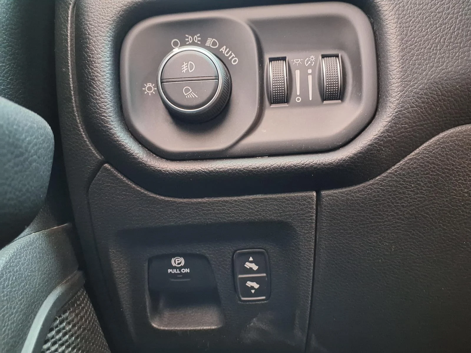 Used 2019  RAM UTILITY image 17