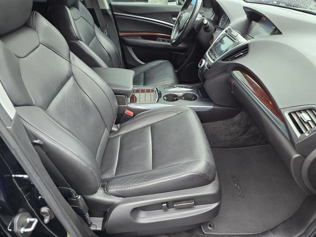 Used 2016 Crystal Black Pearl Acura w/AcuraWatch Plus image 22