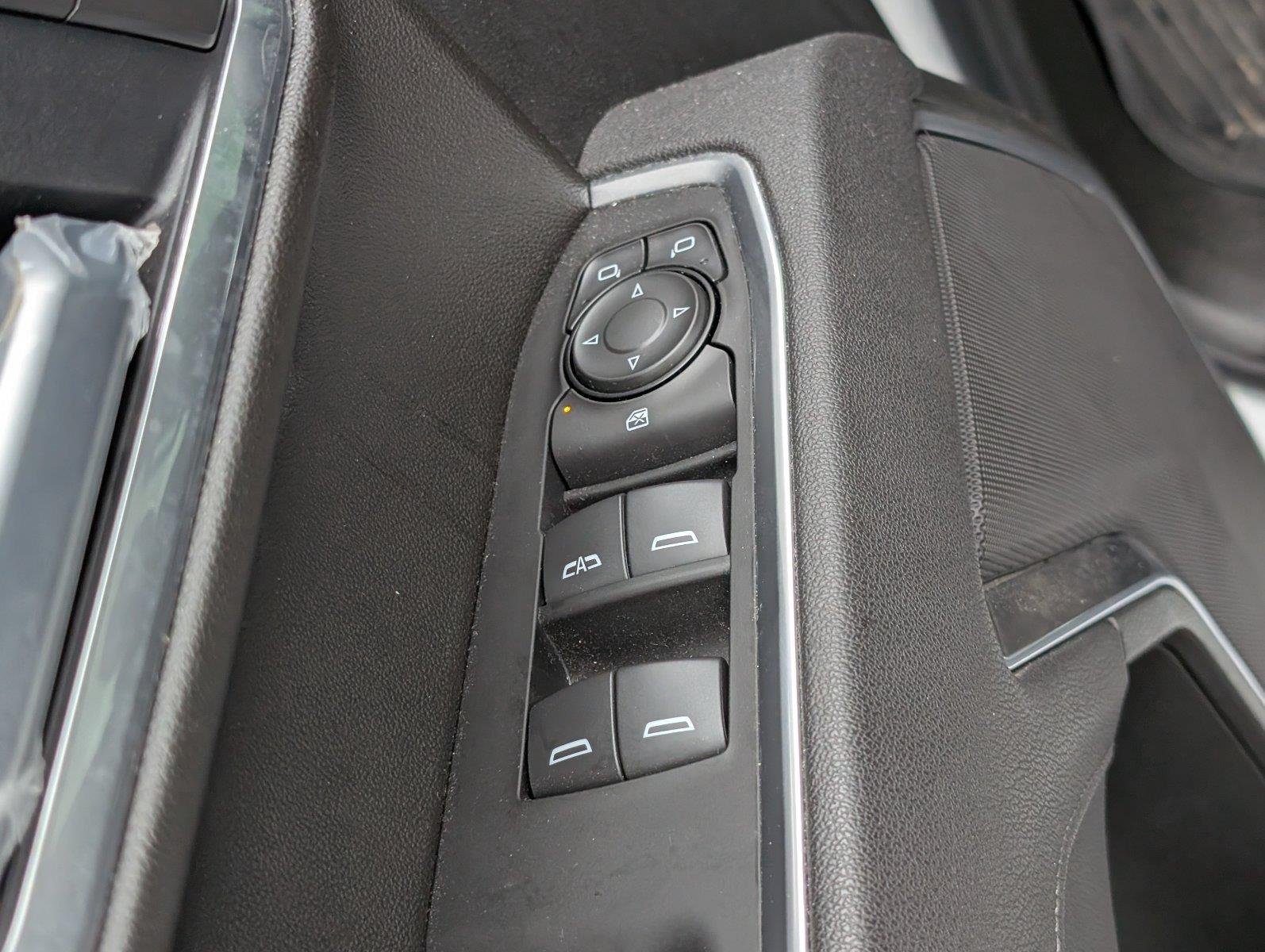 Used 2026 Summit White GMC Elevation image 17