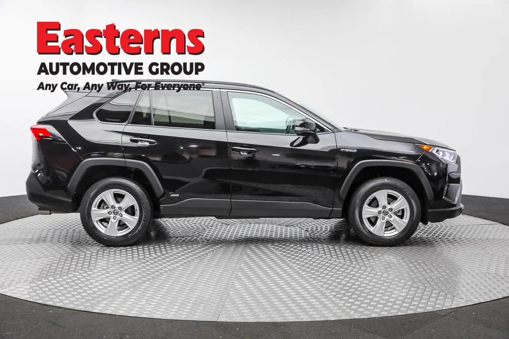 Used 2021 Black Toyota XLE image 4