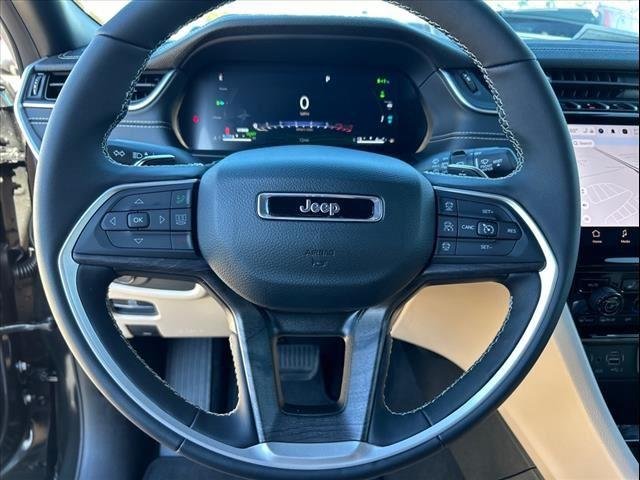 Used 2024 Rocky Mountain Pearlcoat Jeep  image 18