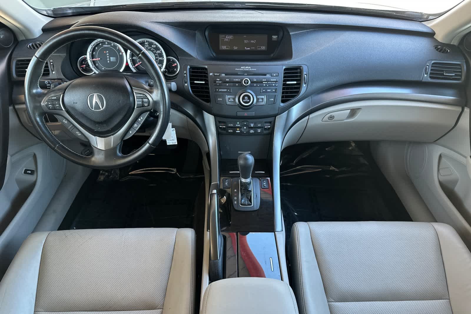 Used 2012  Acura  image 3