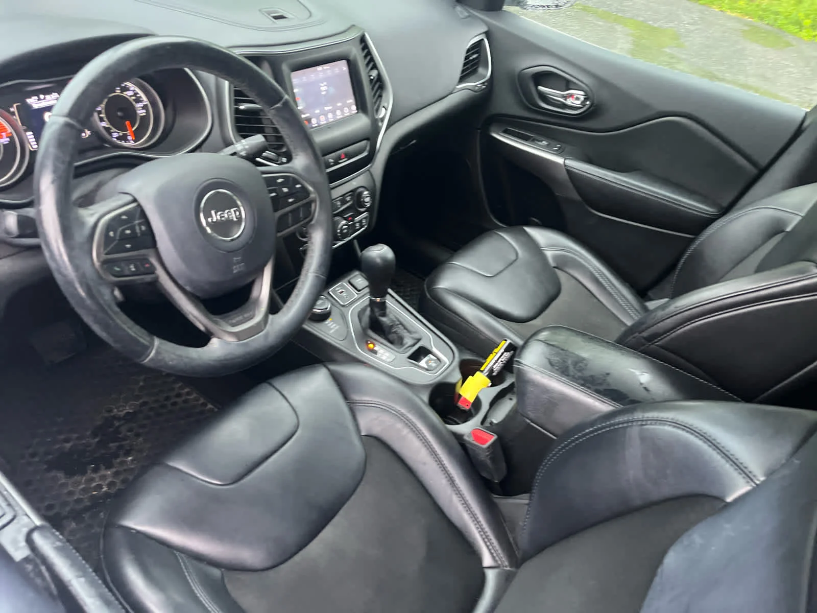 Used 2019 Bright White Clearcoat Jeep Latitude Plus image 3