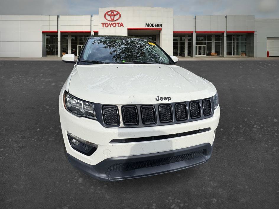 Used 2020 White Clearcoat Jeep Altitude image 9