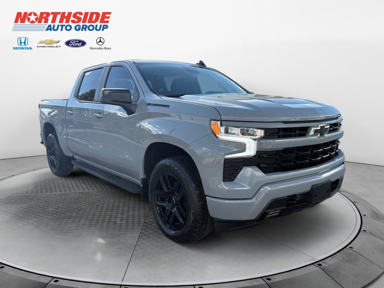 Used 2025 Gray Chevrolet RST image 1