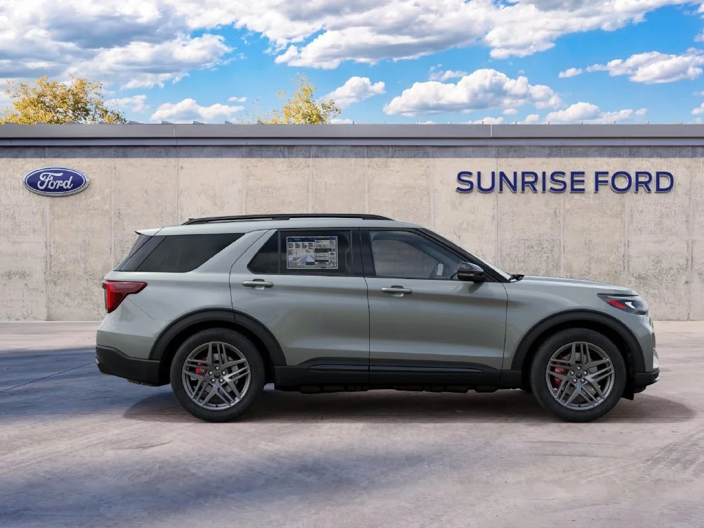 New 2027 Avalanche Gray Ford ST image 5