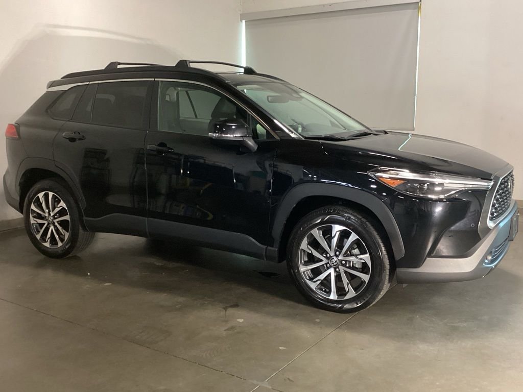 Used 2023 Black Toyota XLE image 8