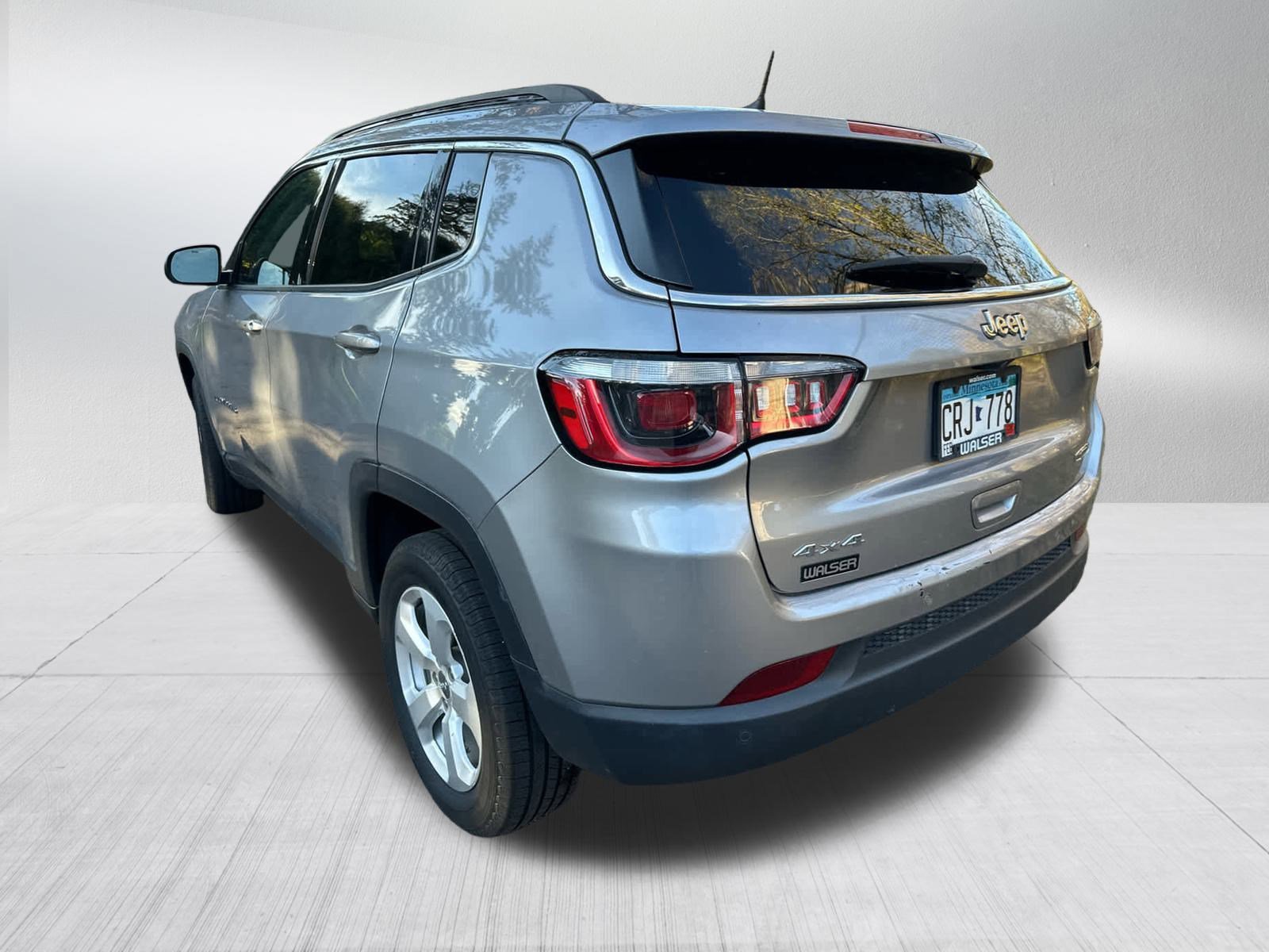 2018 Jeep Compass Latitude photo 2