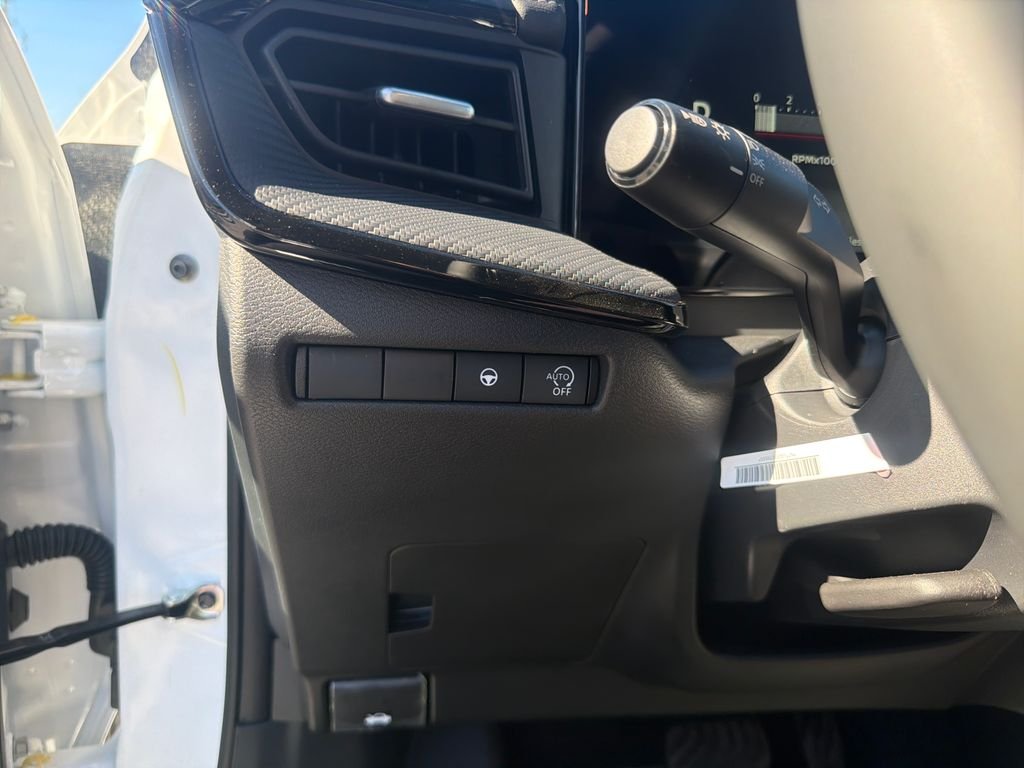 New 2026 Nissan Kicks SR 4D Sport Utility