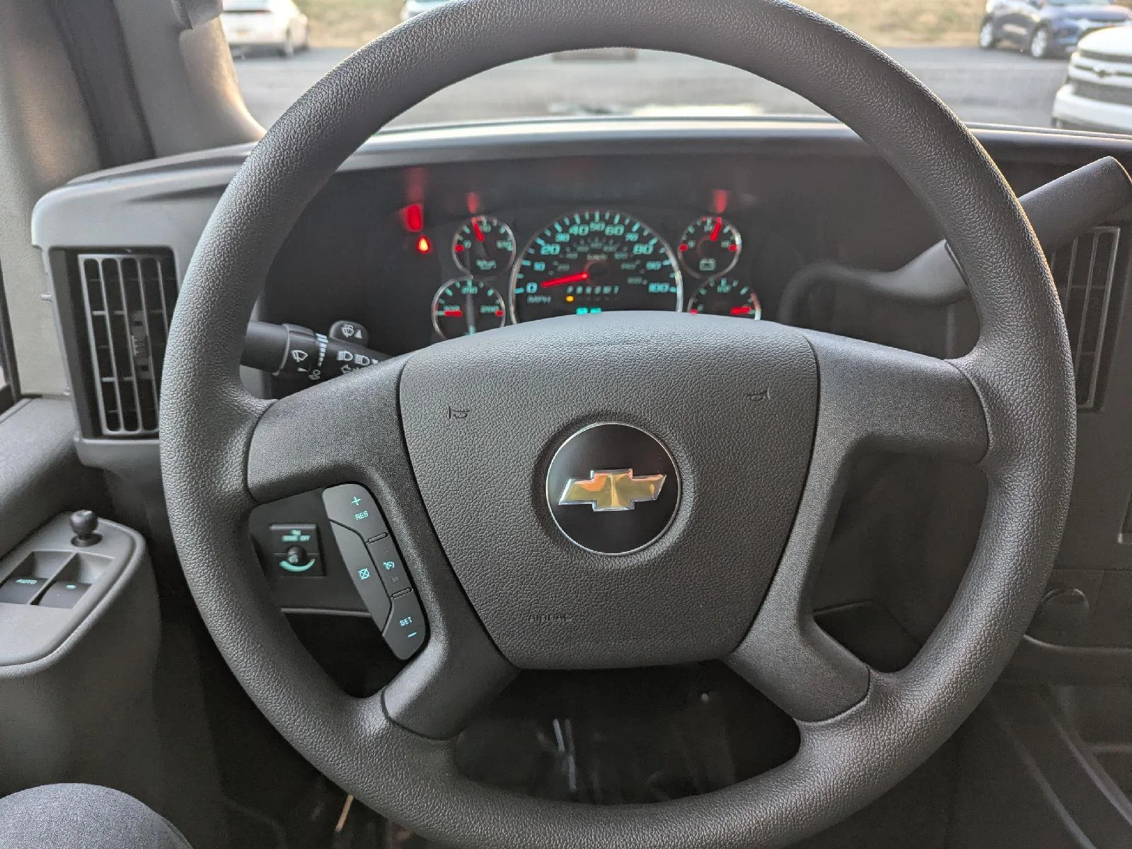 2025 Chevrolet Express Cargo Work Van - Photo 47