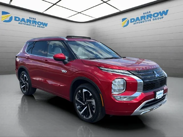 Used 2025 Red Mitsubishi SEL image 7