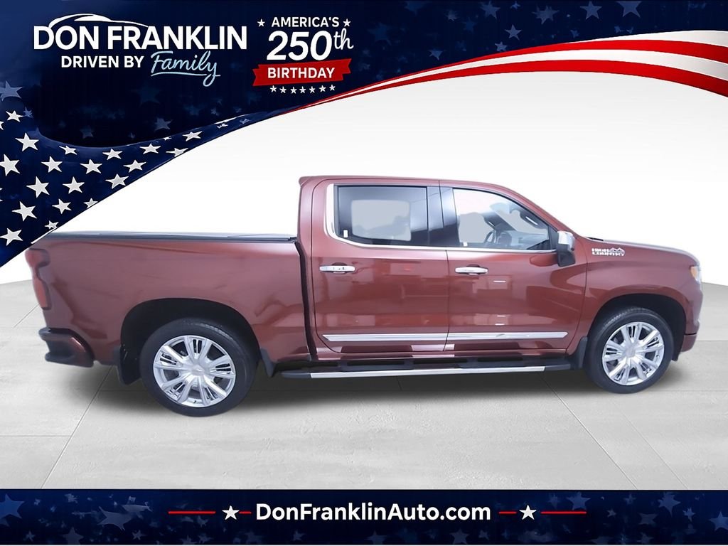 Used 2025 Red Chevrolet High Country image 1