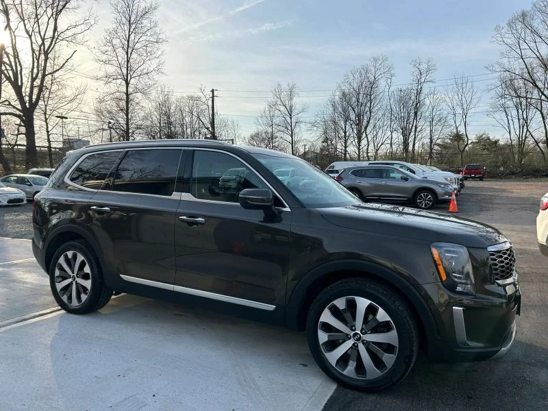 2021 Kia Telluride S - Photo 13