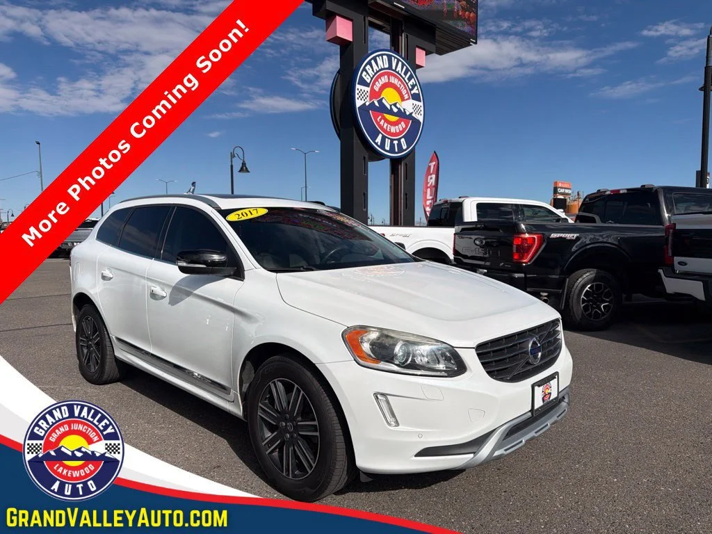 Used 2017 White Volvo T5 Dynamic image 1