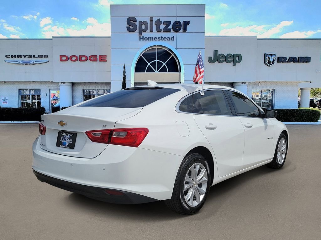 1G1ZD5ST8SF114305
