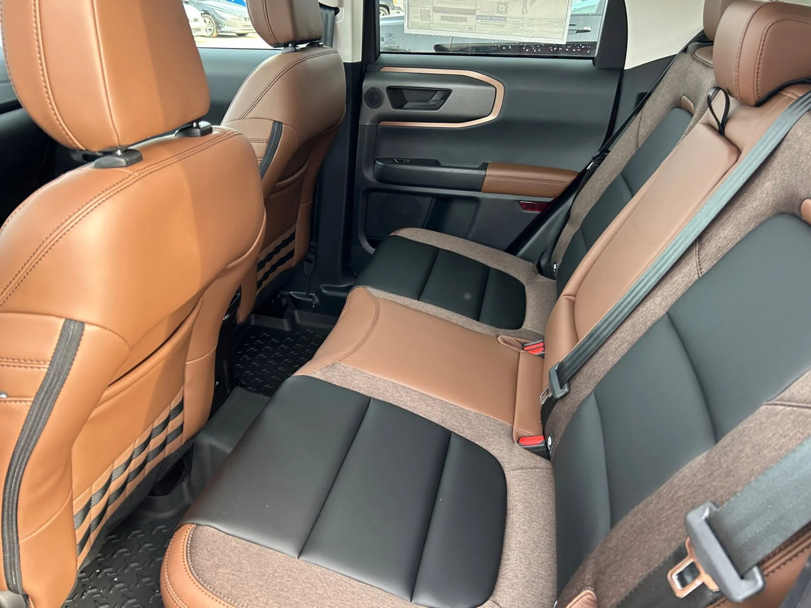 New 2025 Ruby Red Metallic Tinted Clearcoat Ford Outer Banks image 18