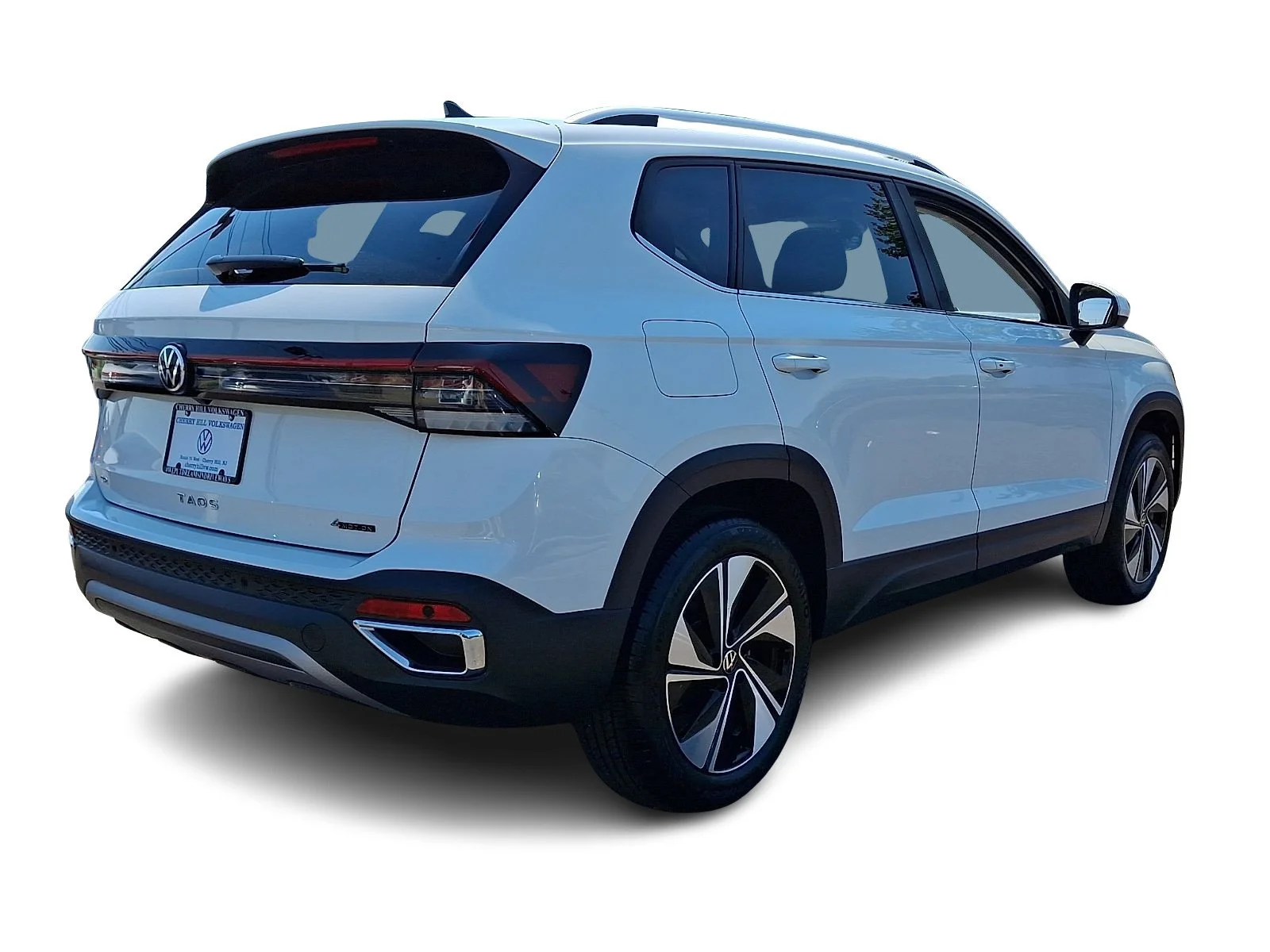 Used 2025 Pure White   0Q0q Volkswagen SE image 4