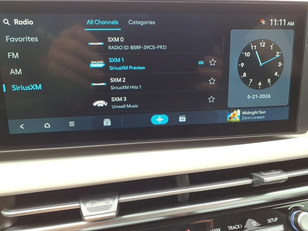 New 2026 White Hyundai SEL FWD image 19