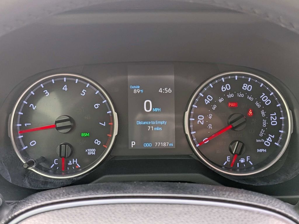 Used 2021 Red Toyota XLE Premium image 34