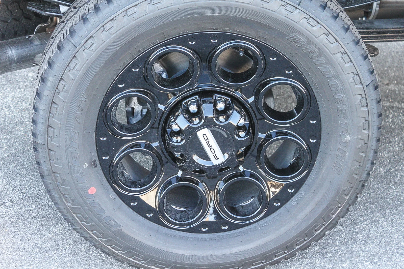 New 2026 Star White Metallic Tri-Coat Ford F-350® Lariat® image 11