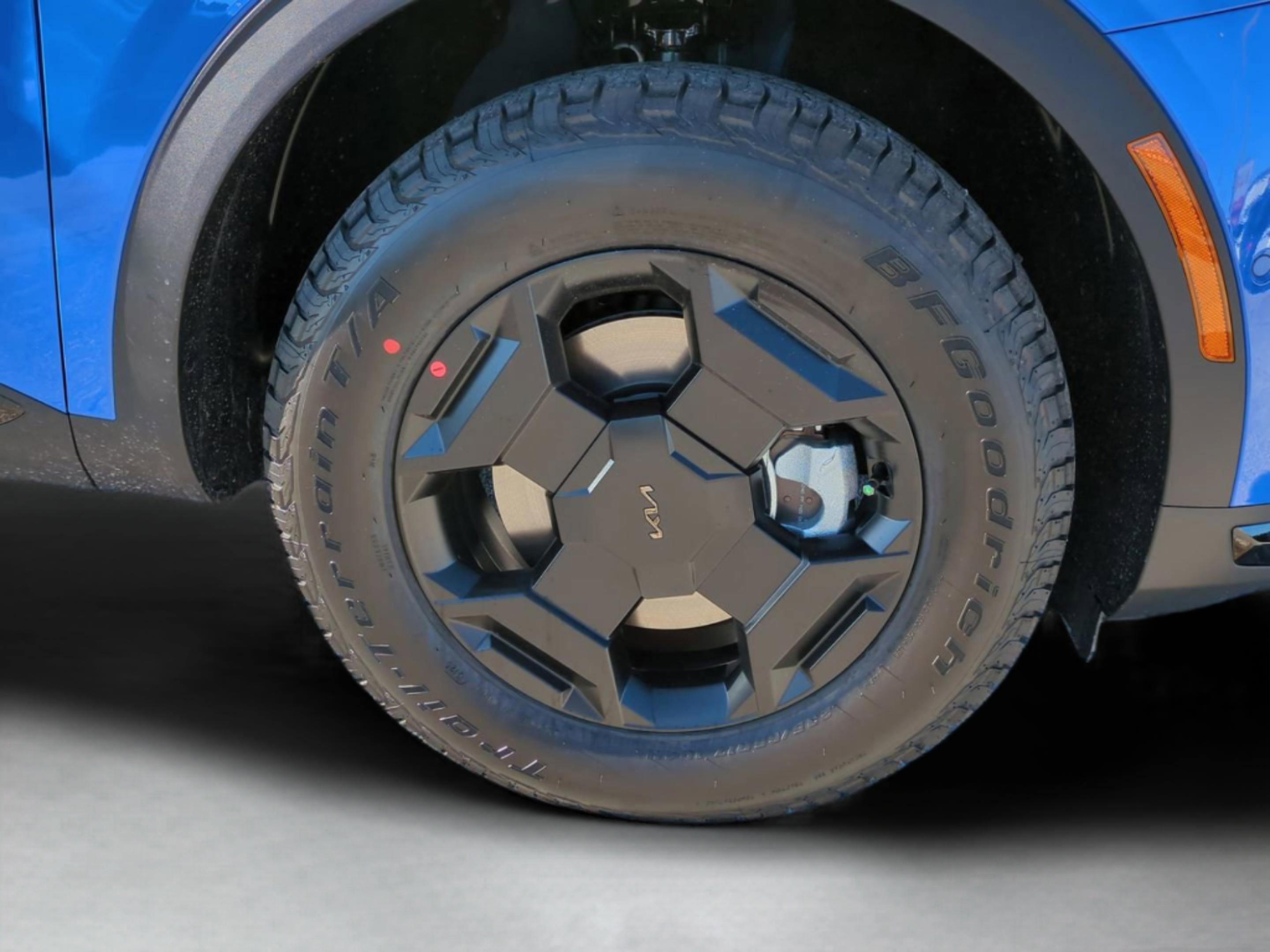 New 2026 Nebular Blue/Black Roof Kia X-Pro Prestige image 11