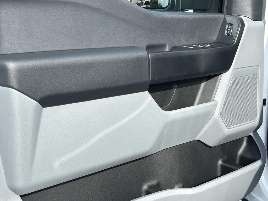 New 2026 Oxford White Ford F-250® XL image 20