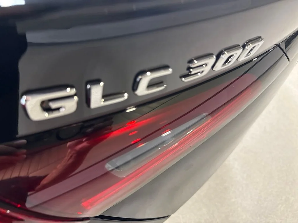 New 2027 Black Mercedes-Benz GLC 300 image 46