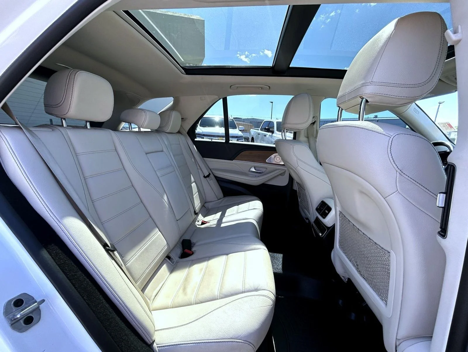 Used 2022 White Mercedes-Benz GLE 350 image 19