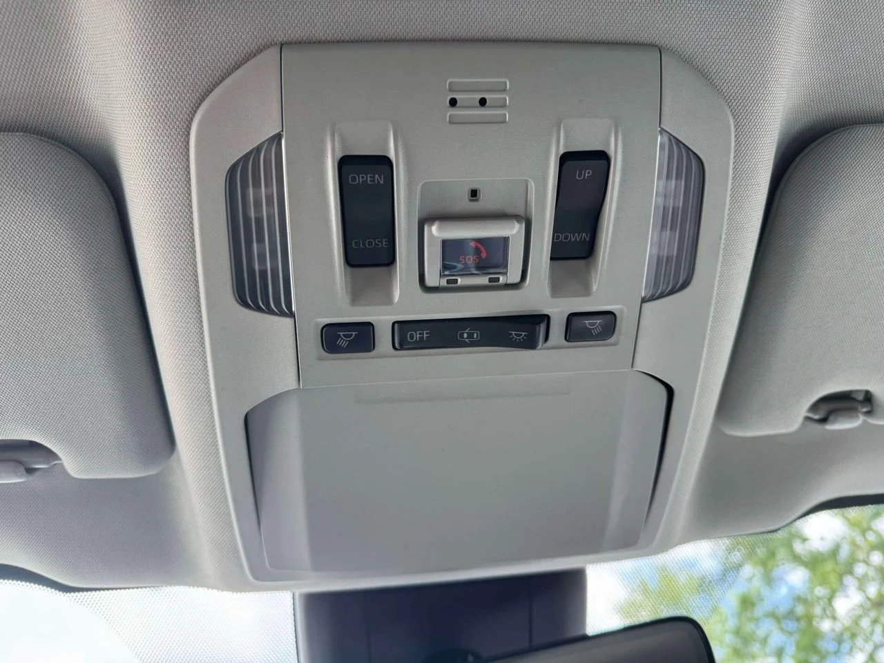 Used 2020 Midnight Black Metallic Toyota XLE image 36