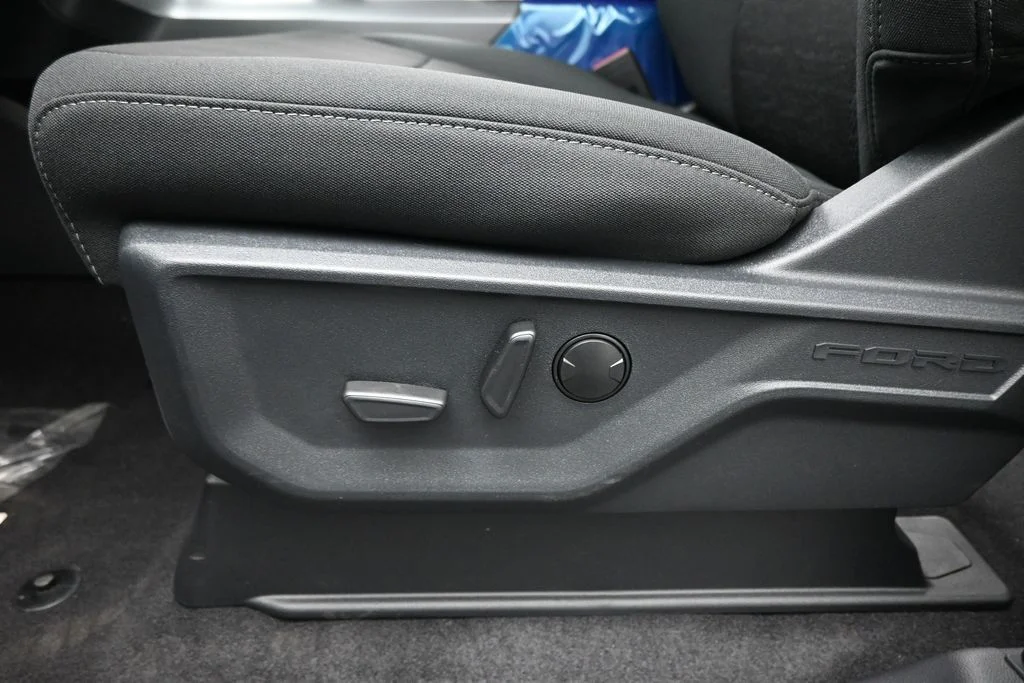 New 2026 Carbonized Gray Metallic Ford XLT image 10