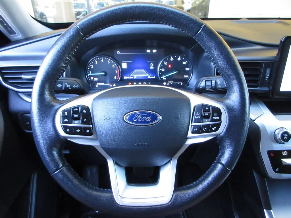 Used 2021 Agate Black Metallic Ford XLT image 14