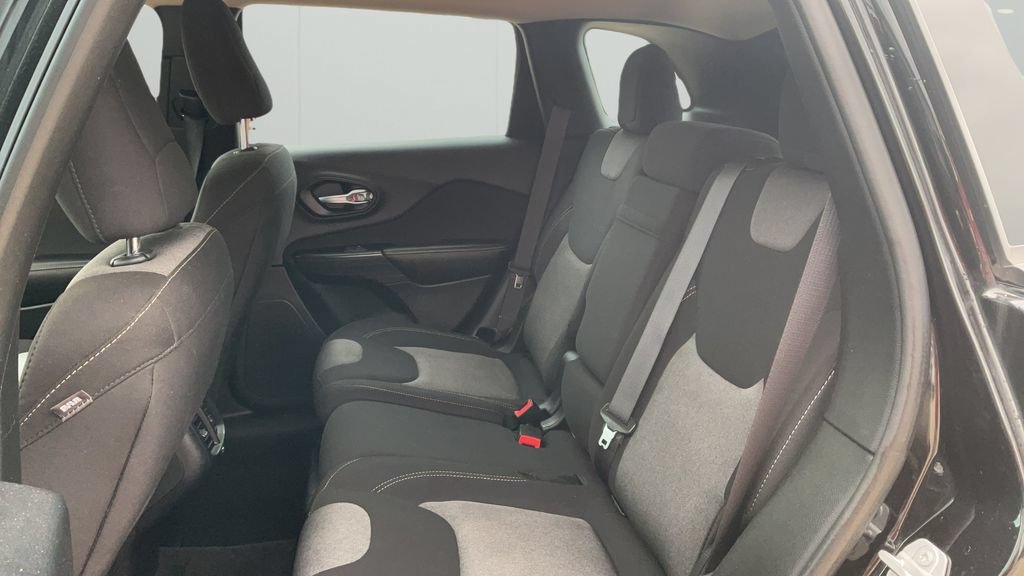 Used 2016 None Jeep Sport image 16